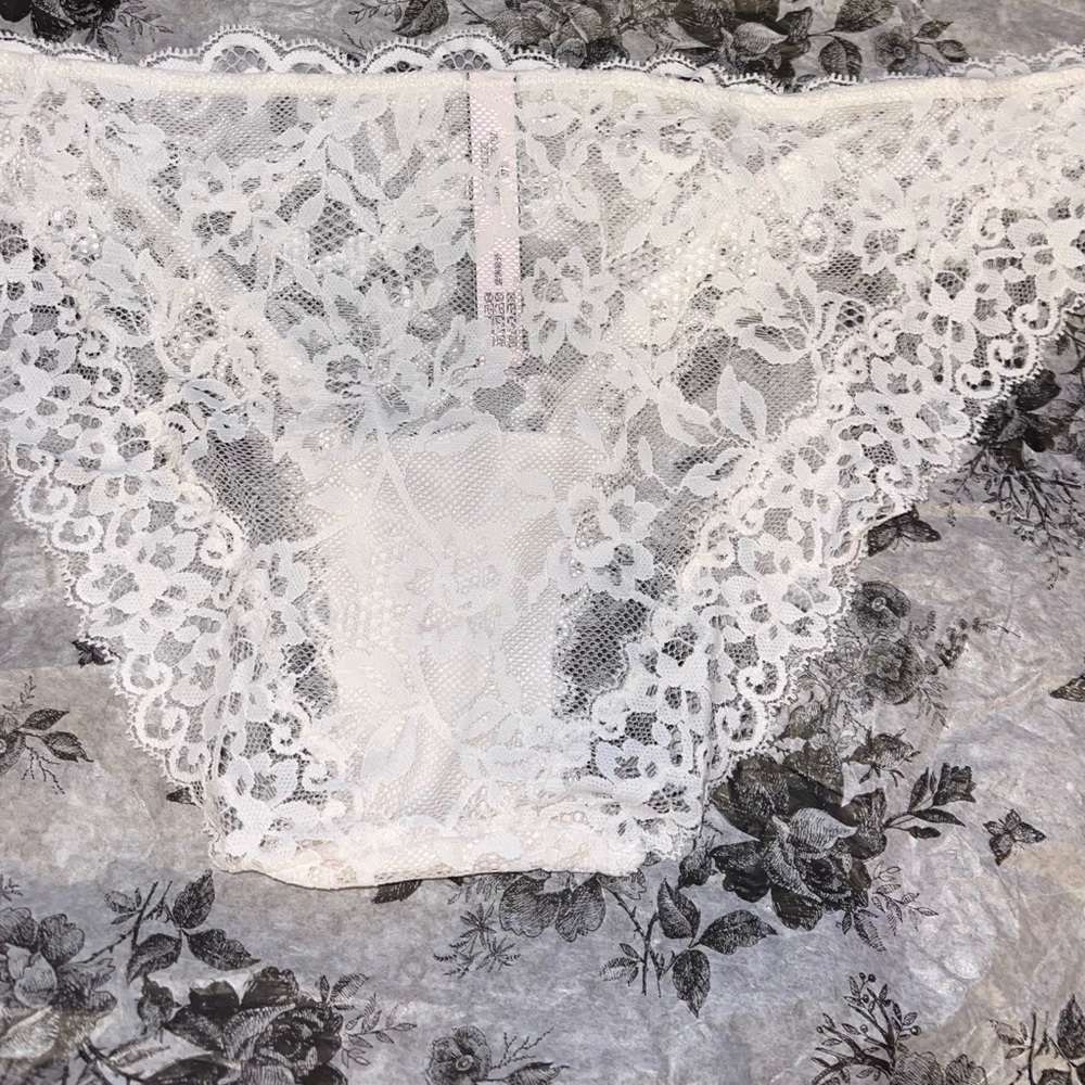 NIB VICTORIA SECRET DREAM ANGELS LACE CHEEKINI - Picture 8 of 9